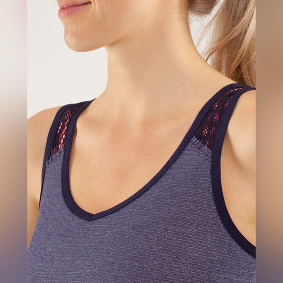 Lululemon Run Tie and Fly Tank Deep Indigo - Picture 7 of 13